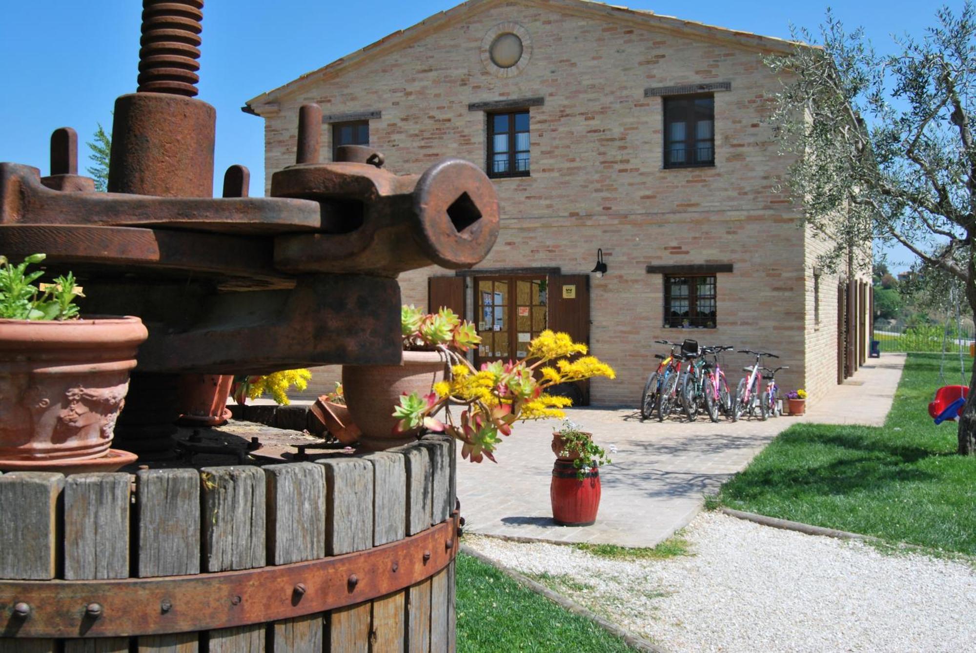 Cadabò Montecarotto Exterior foto